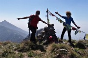 72 Vetta Corna Camozzera (1452 m) con Monte Tesoro sullo sfondo
